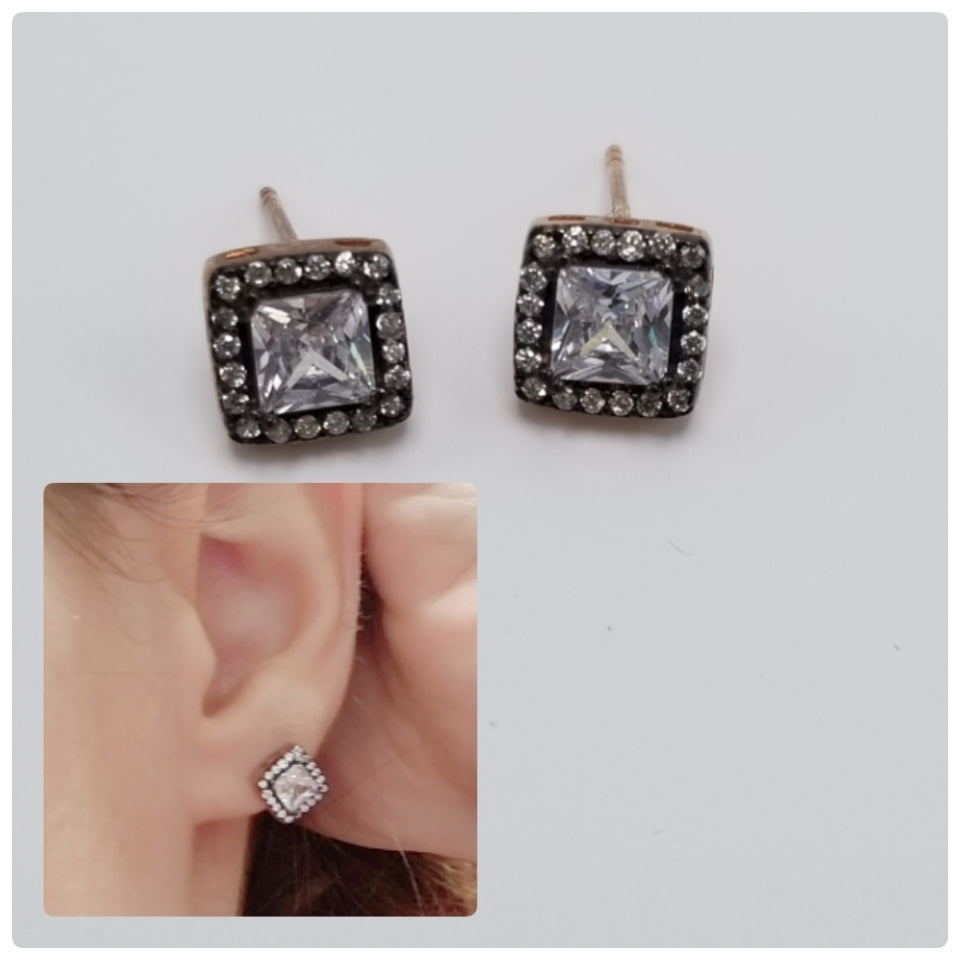 925 Sterling Silver Diamond Handcrafted White Zircon Square Earring Stud